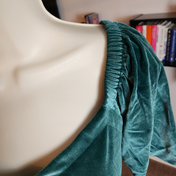 Ricki's Velour sweetheart neck blouse sz M - Picture 3 of 8